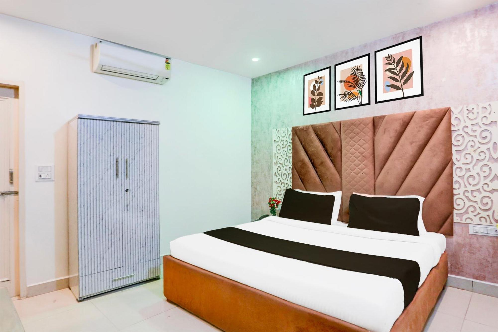 Super Collection O Roop Vihar Rohtak Formerly Hotel Maha Luaran gambar